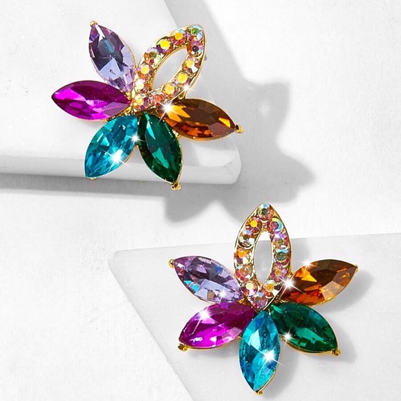 GlitzBlitz Boutique Jewelry - Any 2/$20!Multi-color Crystal Flower Stud Earrings